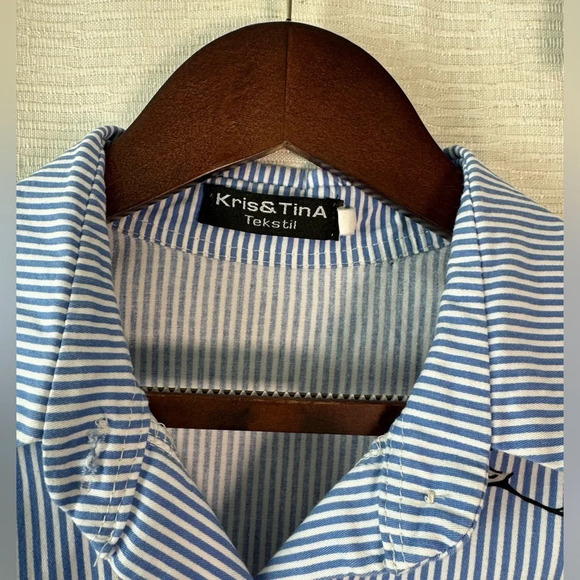 Kris & Tina Button Down T-Shirt Blue Pin Stripe Mesh Coastal Dress Size Small - Picture 3 of 6
